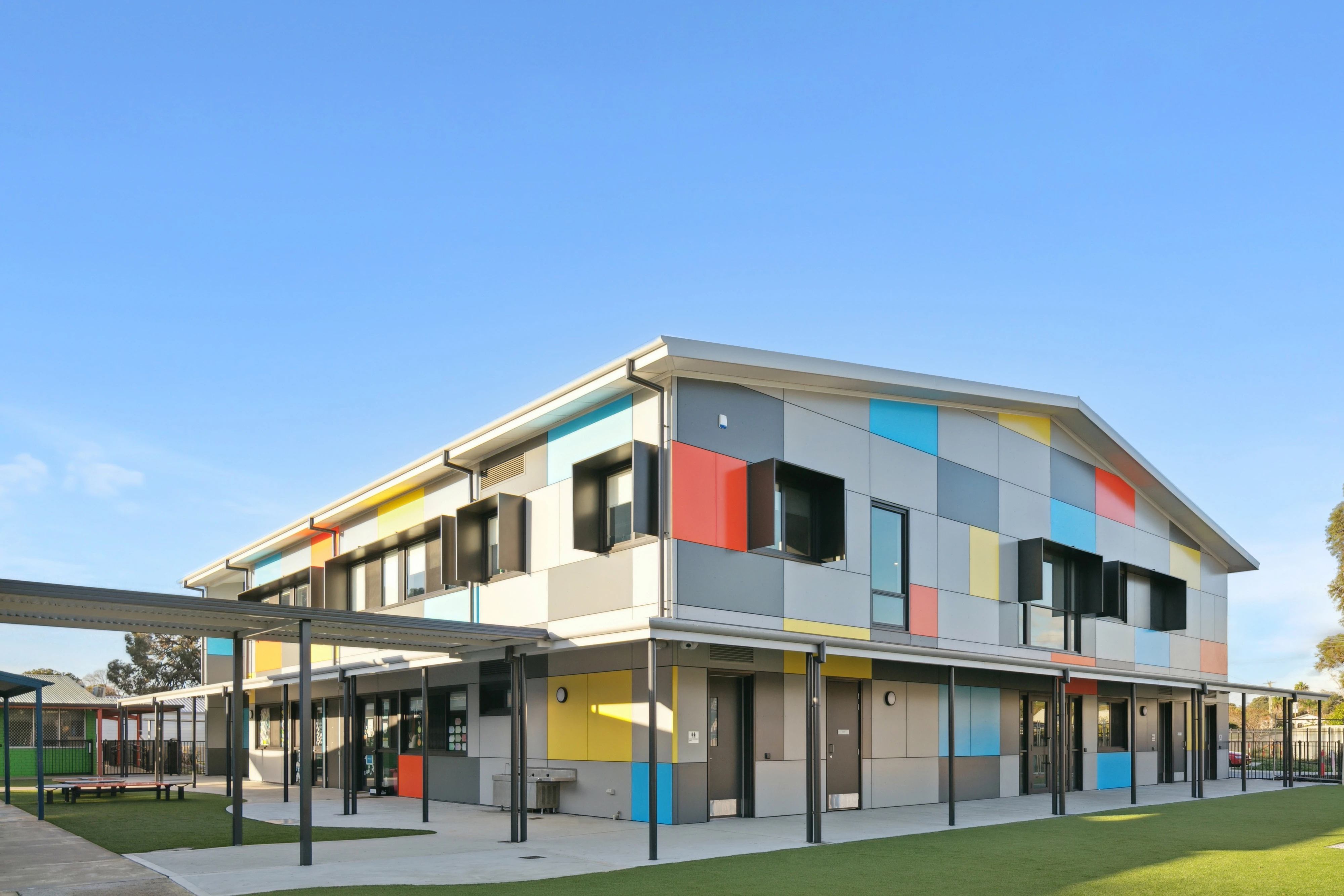 We’re thrilled to announce the practical completion of Stage 3 with Fountain College, consisting of six modern classrooms, a library, IT lab, staffroom, and dedicated offices.